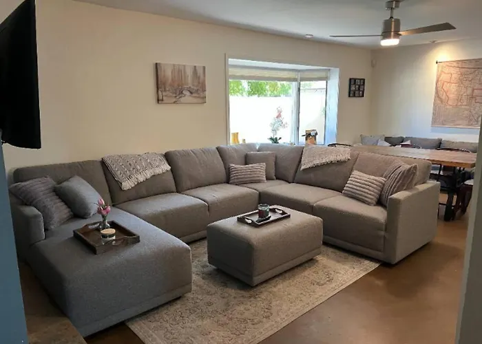 Heated Pool, King Beds, Bbq, Sleeps 10
